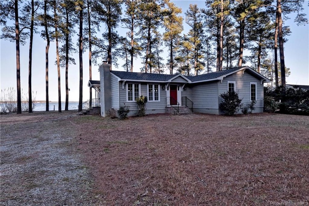 5419 Mobjack Rd, Gloucester, VA 23061 - photo 1