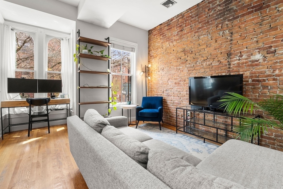 Pending $699,000 • Co-Listing Agent