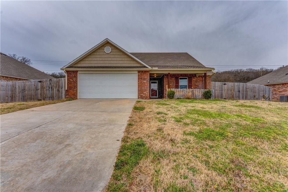 1209 Willow Oak St, Elkins, AR 72727 - photo 1