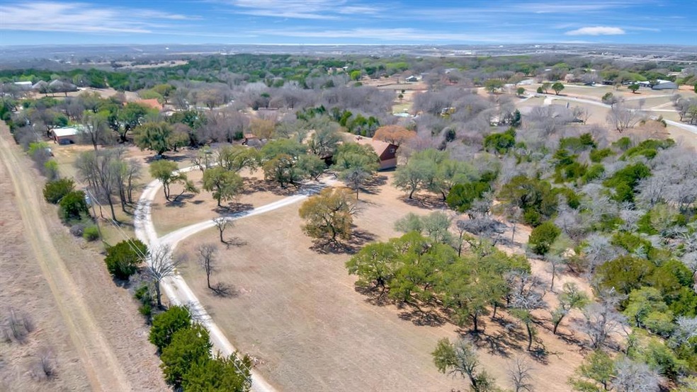 214 Woodcrest St, Weatherford, TX 76087 - photo 1