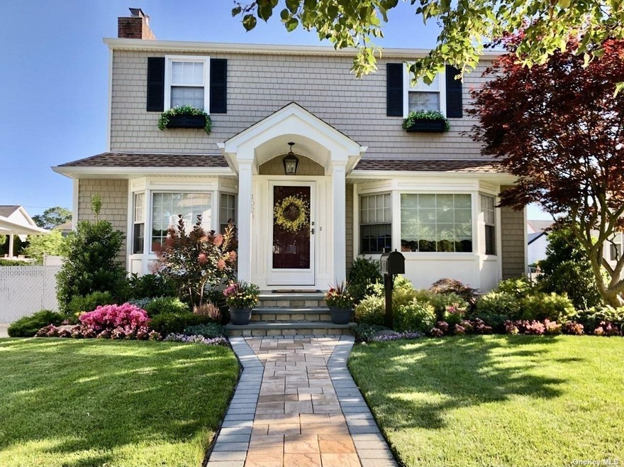 1023 Van Buren Ave, Franklin Square, NY 11010 - photo 1