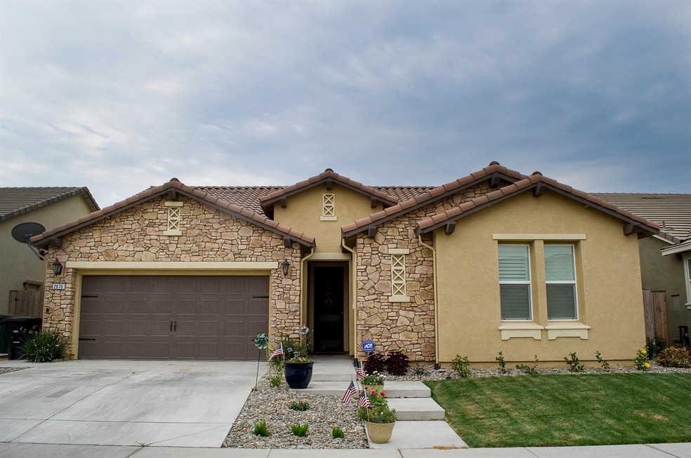 2876 Westport Cir, Oakdale, CA 95361 - photo 1