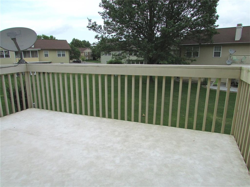 4002 Lexington Dr NE unit C, Cedar Rapids, IA 52402 - photo 1