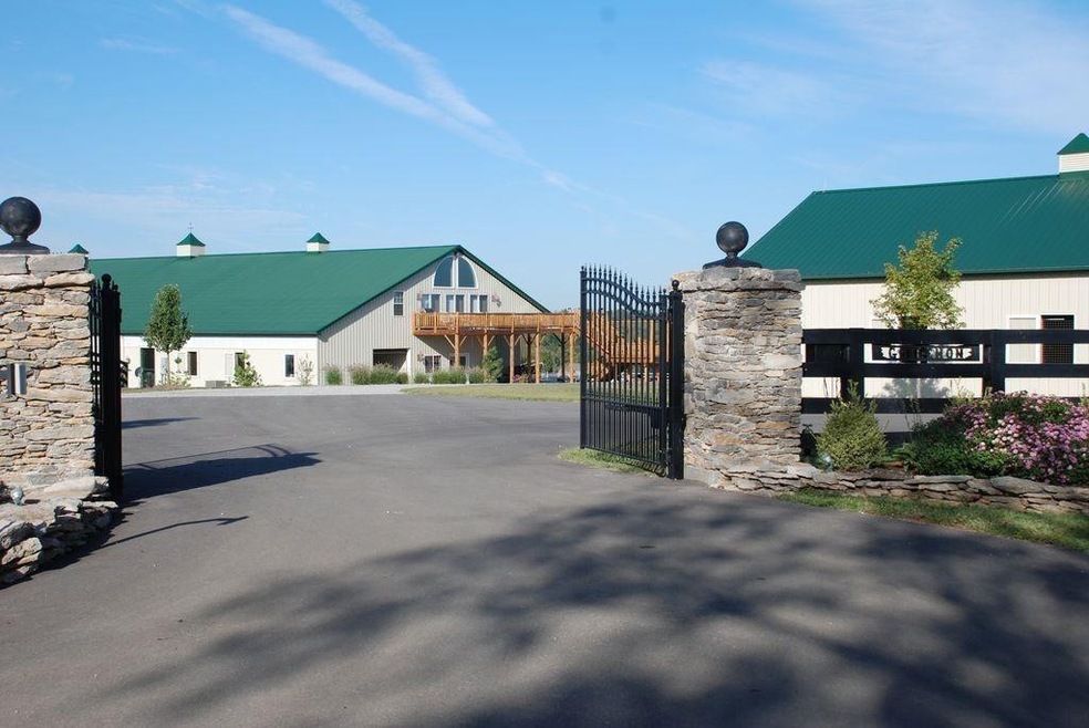 1070 Kidds Mill Rd E, Versailles, KY 40383 - photo 1