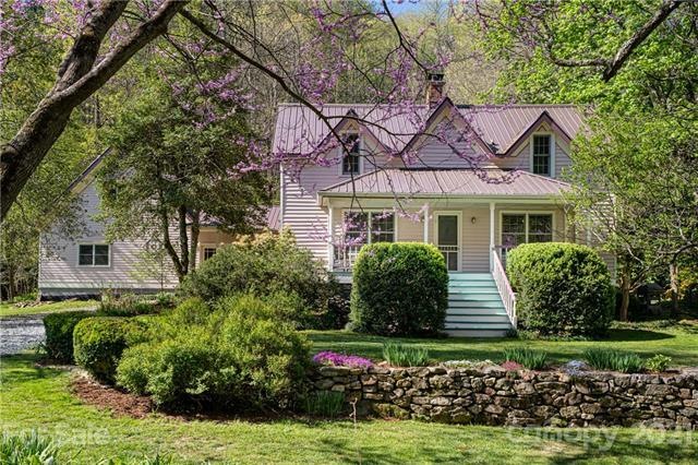 Welcome Home to 1680 E Fork Road.