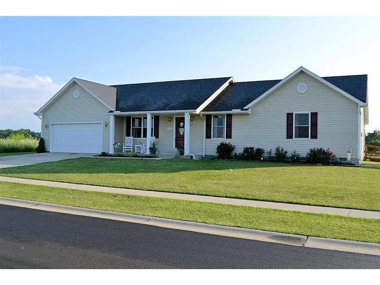 306 Mackenzie Ct, Blanchester, OH 45107 - photo 1