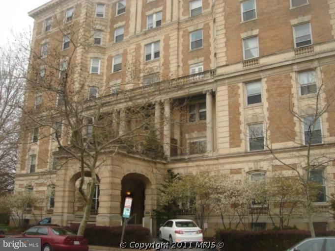 Woodley Condominium unit 301, Washington, DC 20009 - photo 1