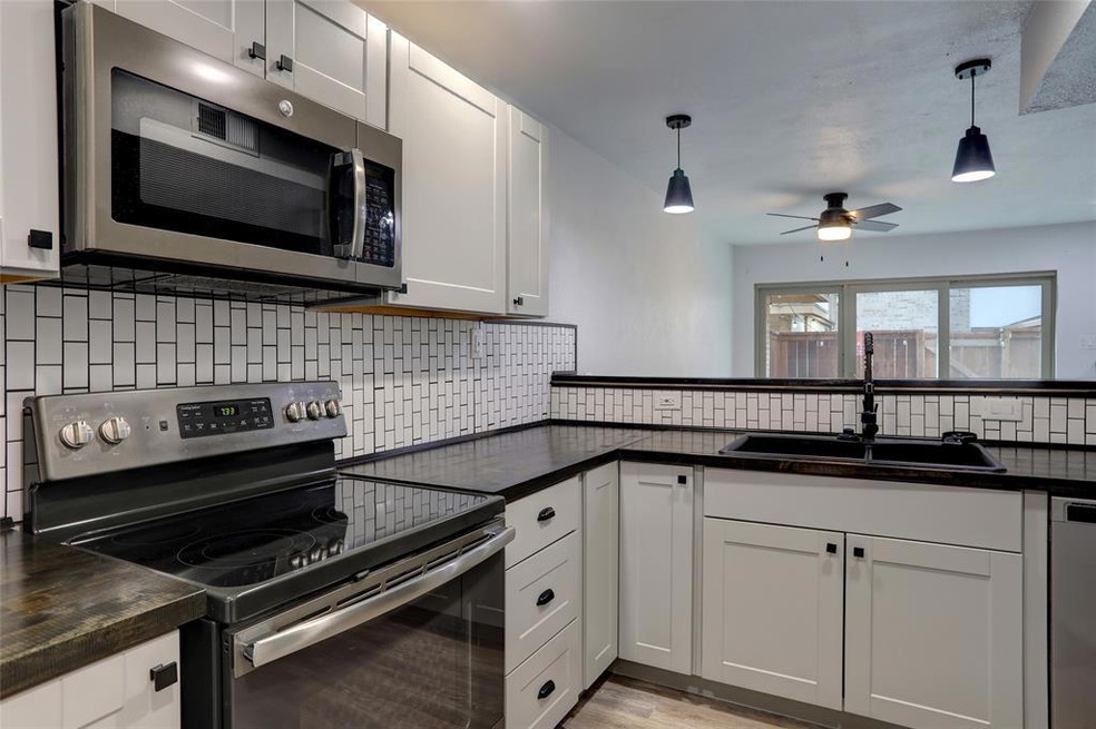 62 Morrow Dr, Bedford, TX 76021 - photo 1