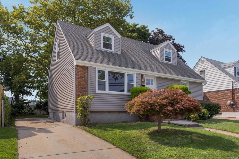 82 Branch Ave, Freeport, NY 11520 - photo 1