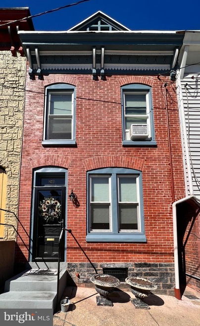 241 Chestnut St, Reading, PA 19611 - photo 1