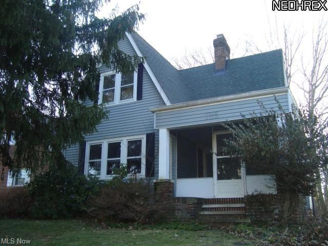 25191 Chatworth Dr.