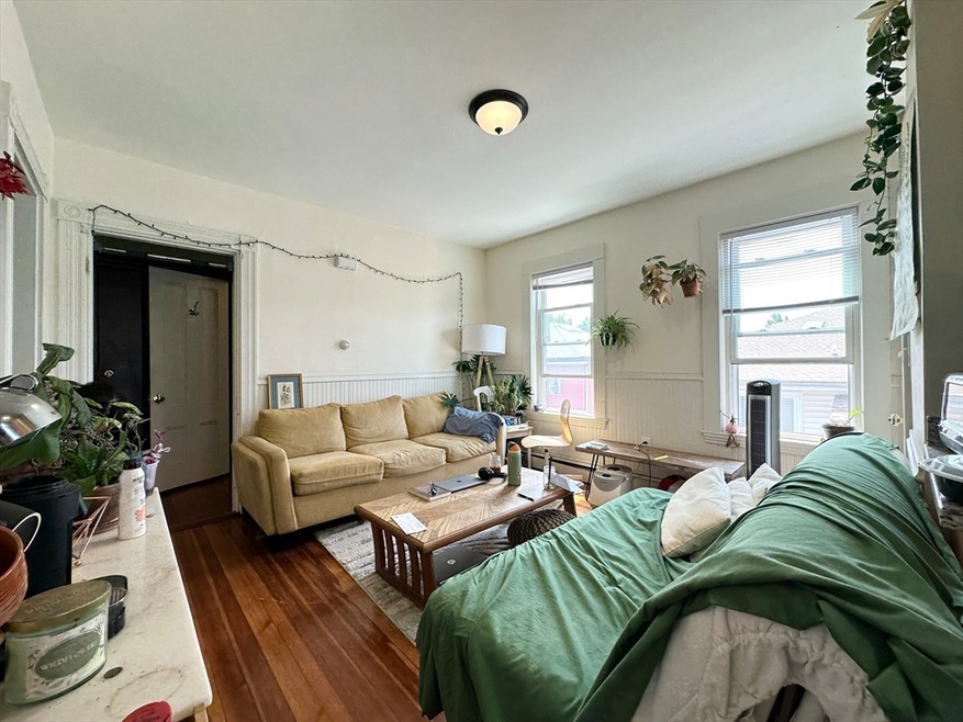 146 Webster Ave unit 3, Cambridge, MA 02141 - photo 1