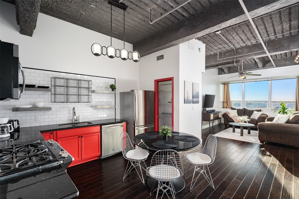 511 N Akard St unit 1502, Dallas, TX 75201 - photo 1