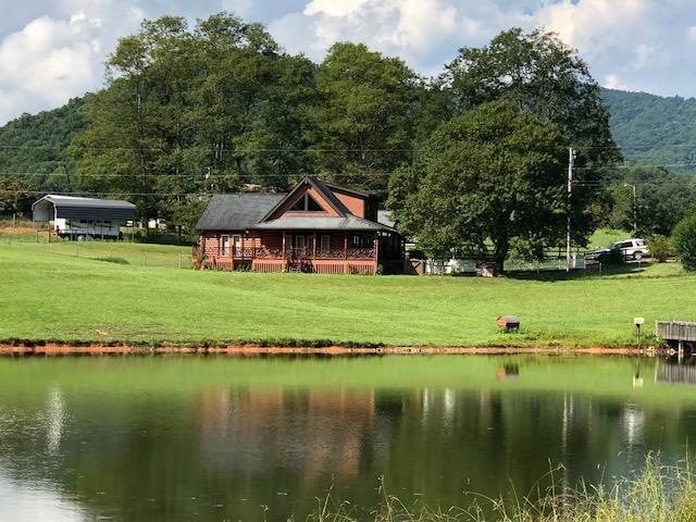 102 Pitts Rd, Franklin, NC 28734 - photo 1