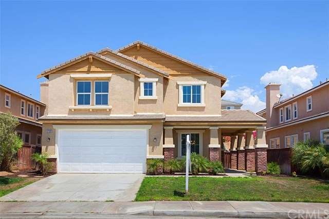 Spacious 2 story in Move in Condition!