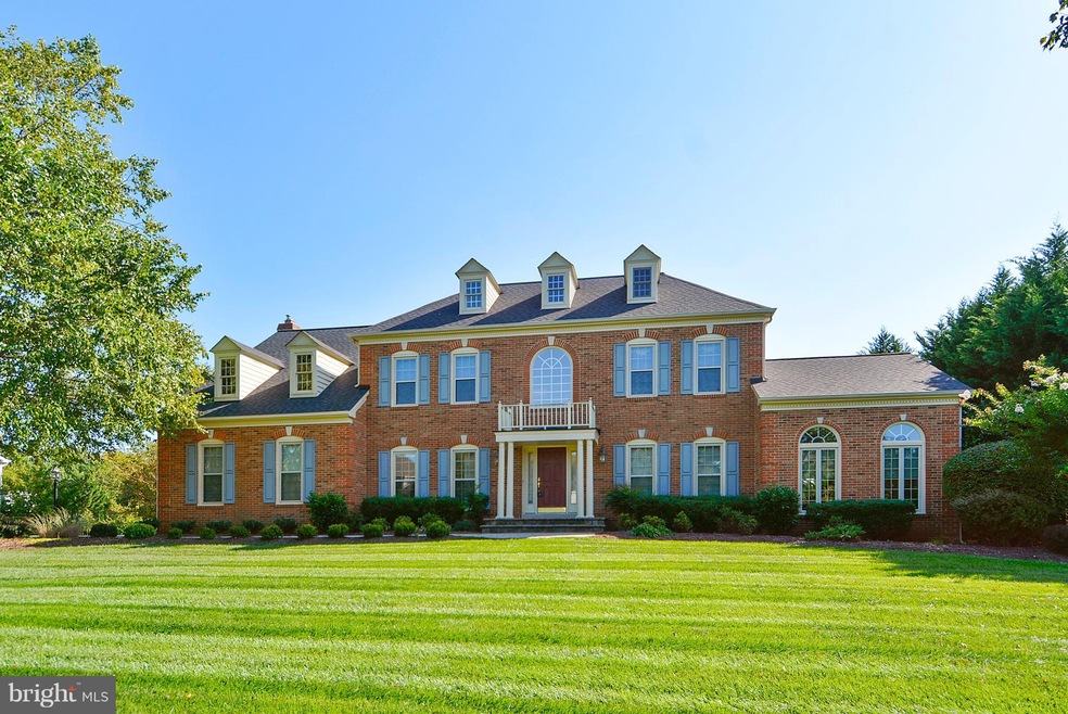 16517 Harbour Town Dr, Silver Spring, MD 20905 - photo 1