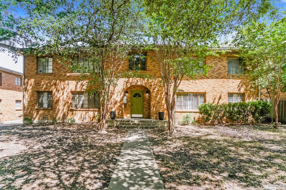 235 Natalen Ave unit 4, San Antonio, TX 78209 - photo 1