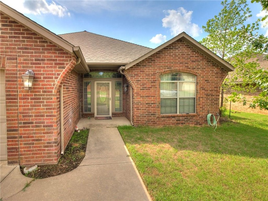 1304 Lexi Ln, Noble, OK 73068 - photo 1