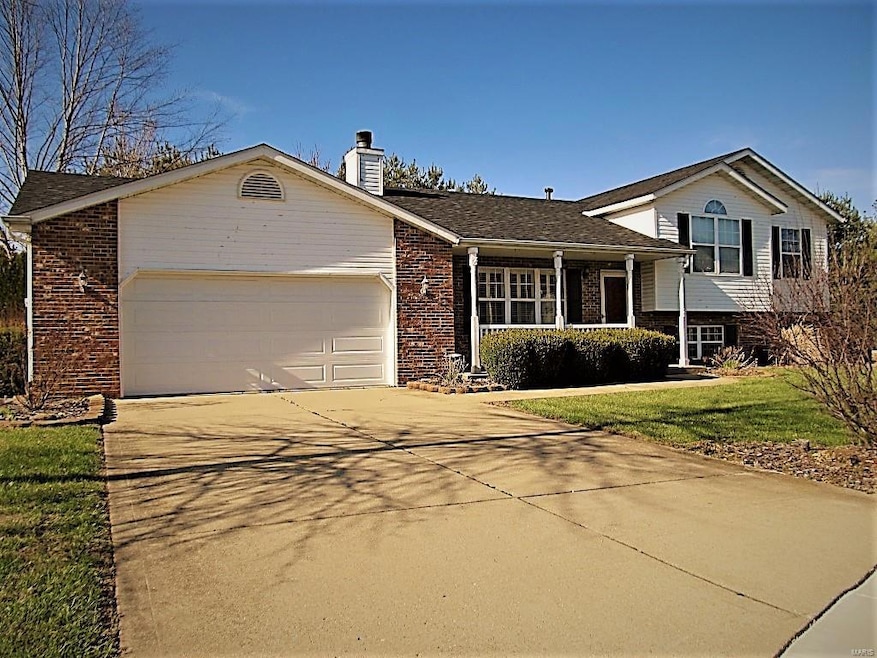 2400 Field Point Dr, Maryville, IL 62062 - photo 1