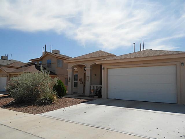 687 Teichelkamp Dr, El Paso, TX 79928 - photo 1