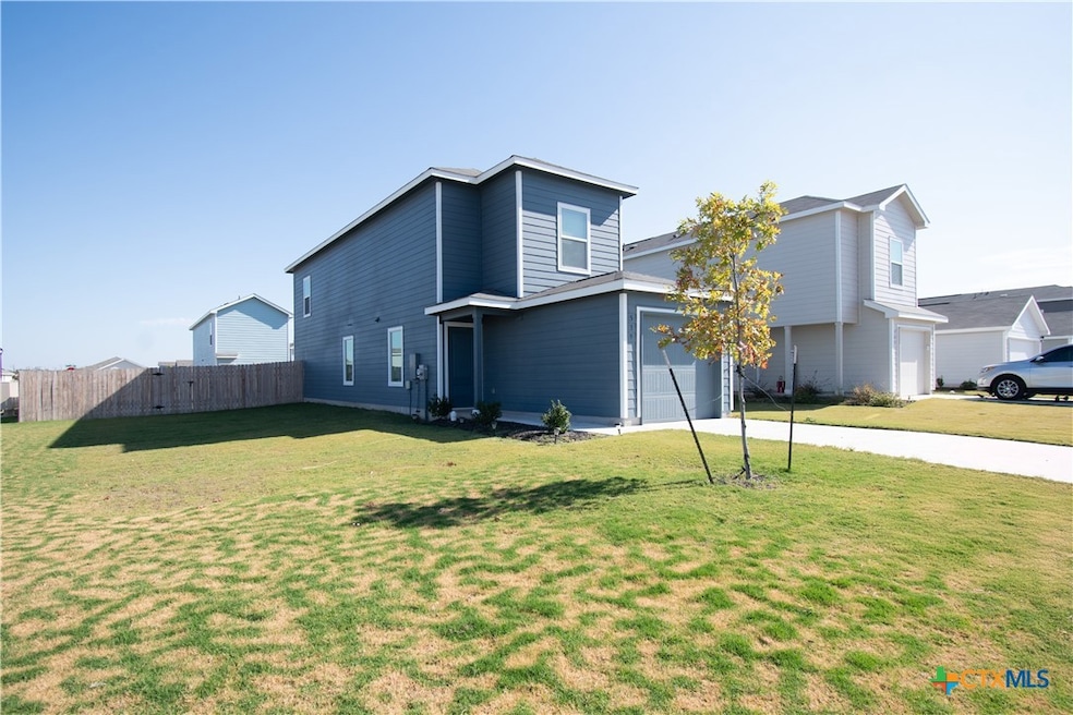 539 Commander Abbott Dr, Jarrell, TX 76537 - photo 1