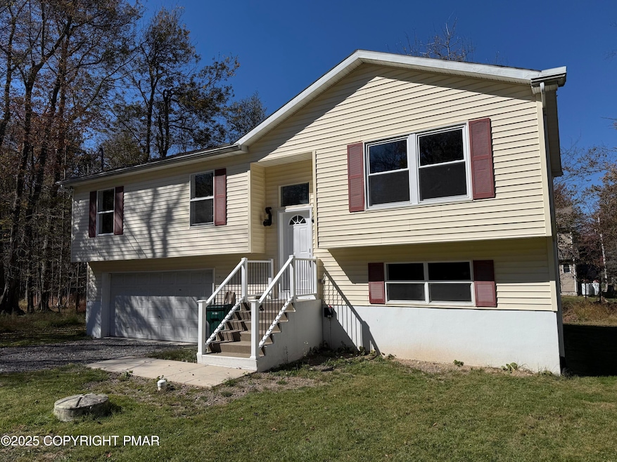 1753 Rolling Hills Dr, Tobyhanna, PA 18466 - photo 1