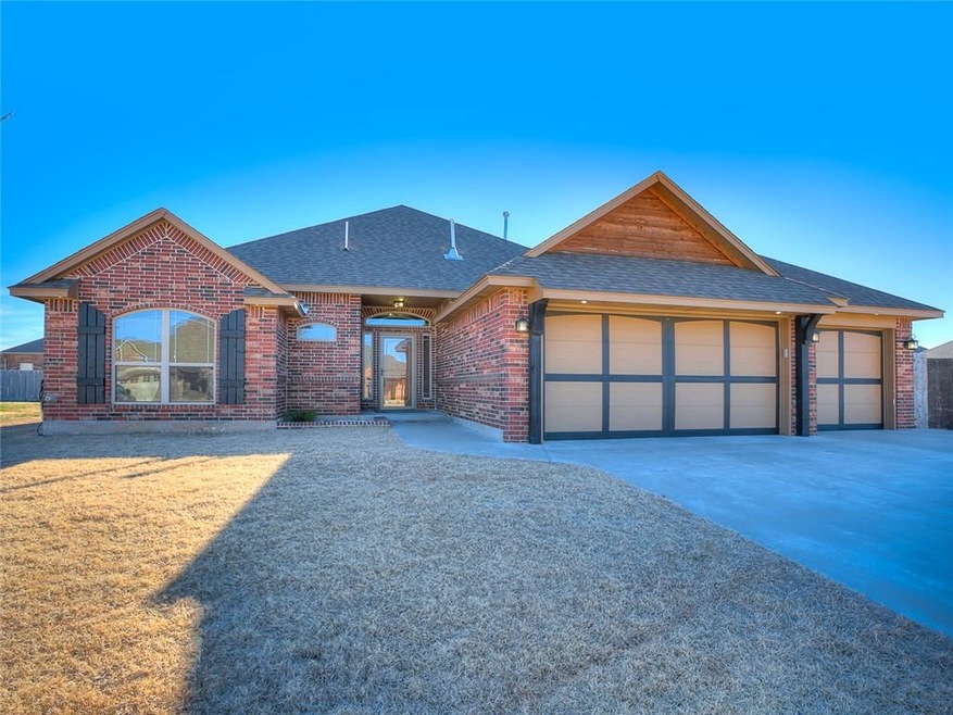 Beautiful Custom Home on quiet cul-de-sac with no 