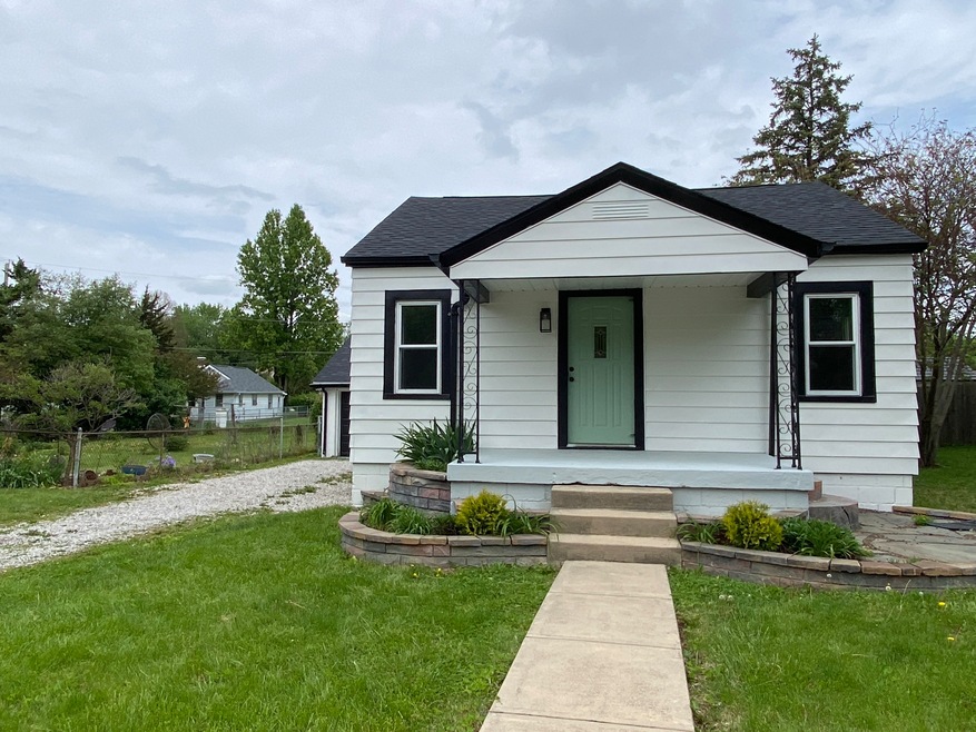 536 Spruce St, Plainfield, IN 46168 - photo 1