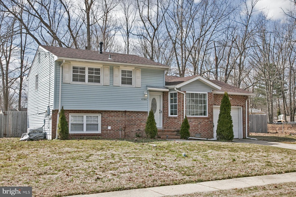 4504 Robin Rd, Newfield, NJ 08344 - photo 1