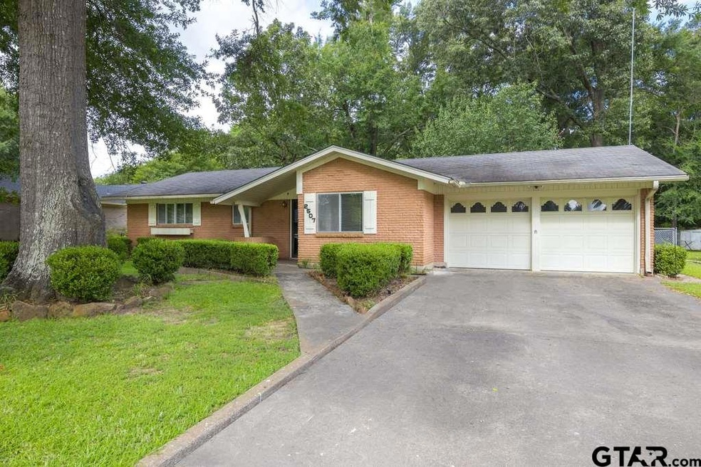 2507 2507 Redbud, Kilgore, TX 75662 - photo 1