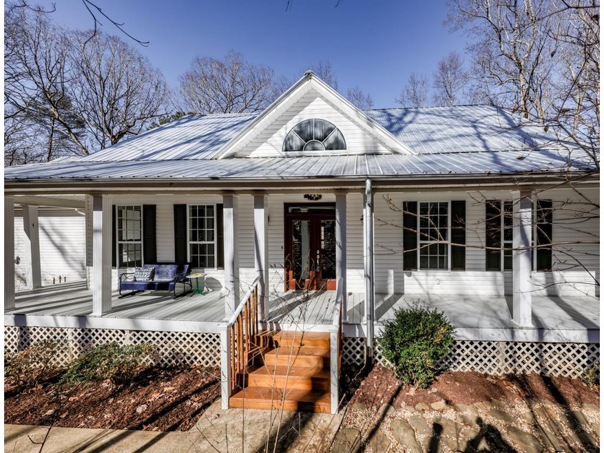 222 Poplar Dr South