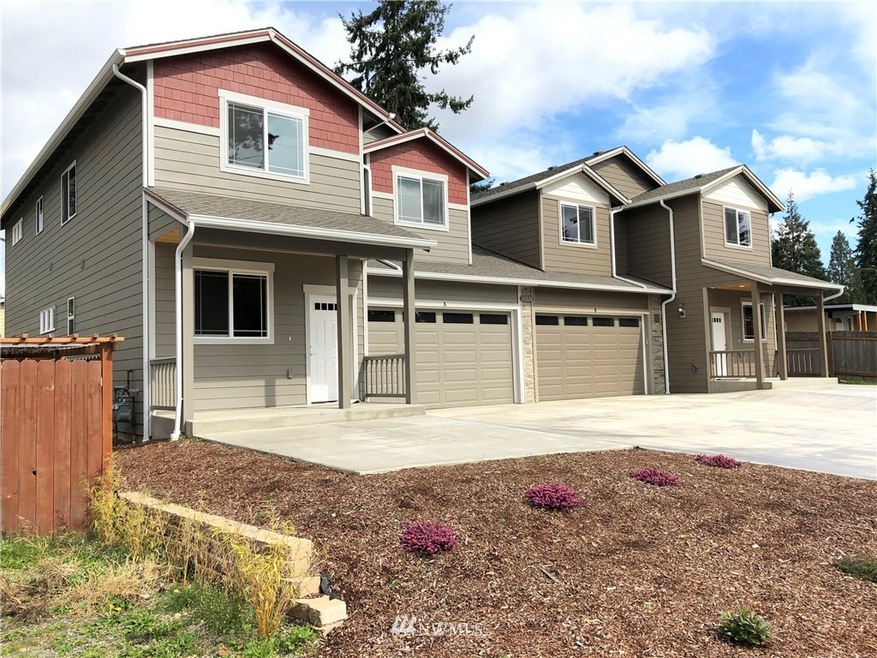 10531 Washington Way unit A, Everett, WA 98204 - photo 1