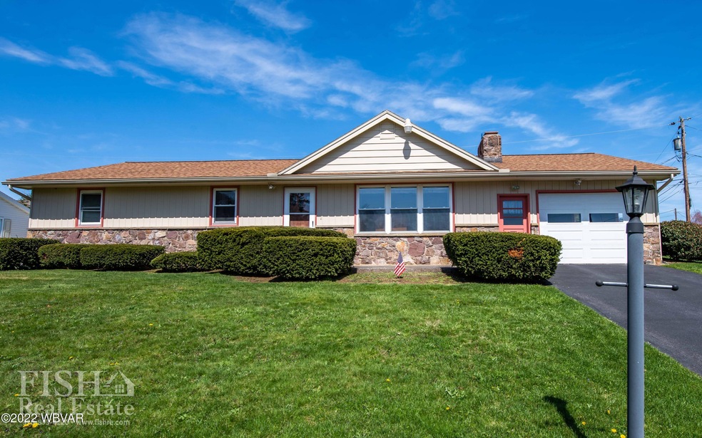 16 N Laurel Ln, Lock Haven, PA 17745 - photo 1