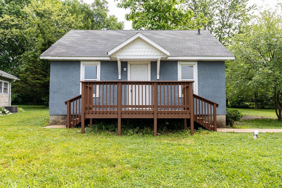 105 S Locust St, Dixon, MO 65459 - photo 1