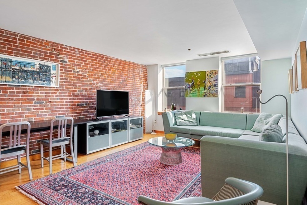 100 Fulton St unit 5N, Boston, MA 02109 - photo 1