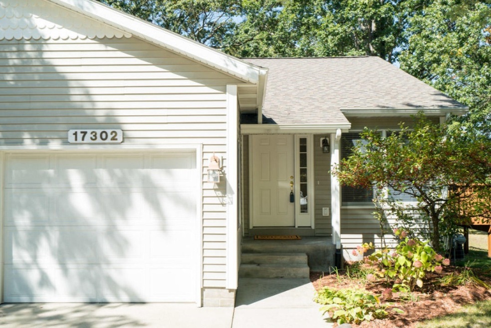 17302 Hazel St_004