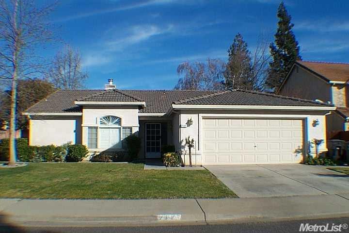 2594 Barnwood Ct, Oakdale, CA 95361 - photo 1