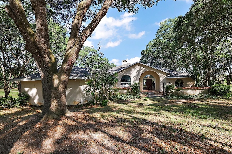 27011 SE Highway 42, Umatilla, FL 32784 - photo 1