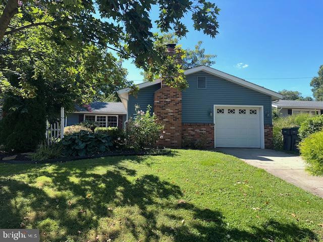 2722 E Riding Dr, Wilmington, DE 19808 - photo 1