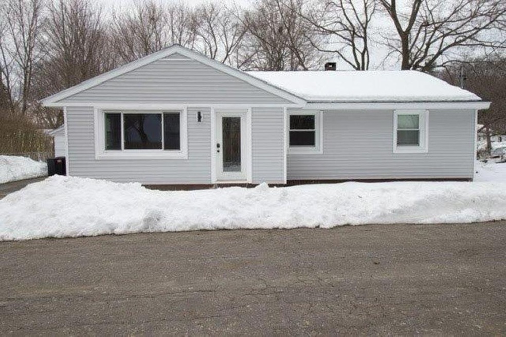 4 Grove Ln, Sanford, ME 04073 - photo 1