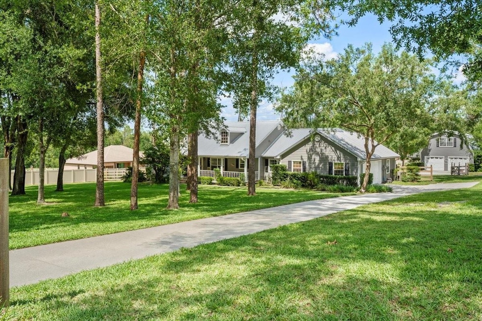 9912 Pine Leaf Ln, Dade City, FL 33525 - photo 1