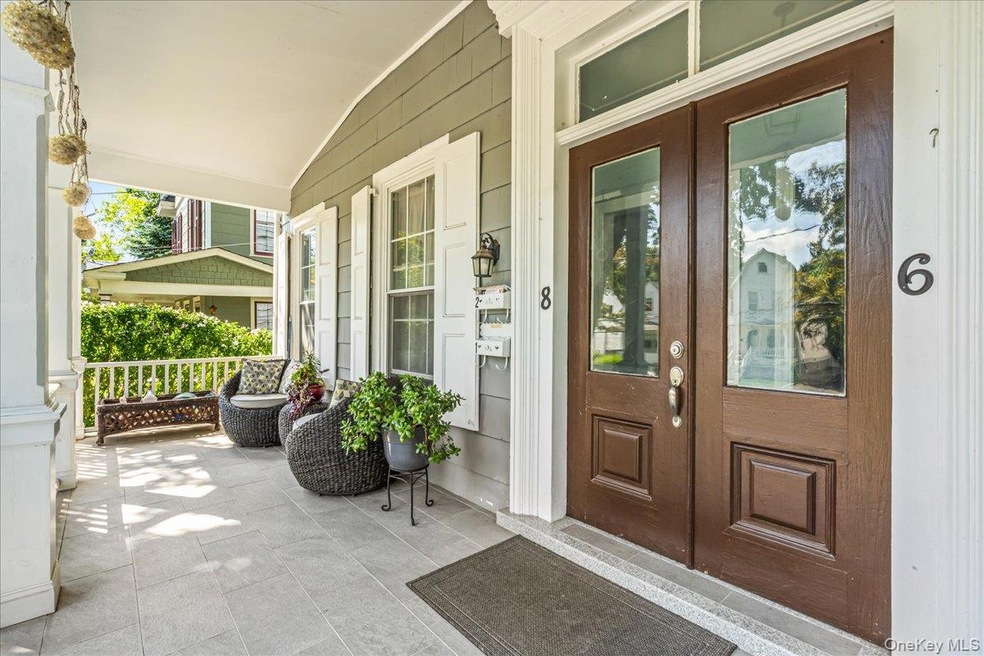 6-8 Jefferson St unit 6, Port Washington, NY 11050 - photo 1