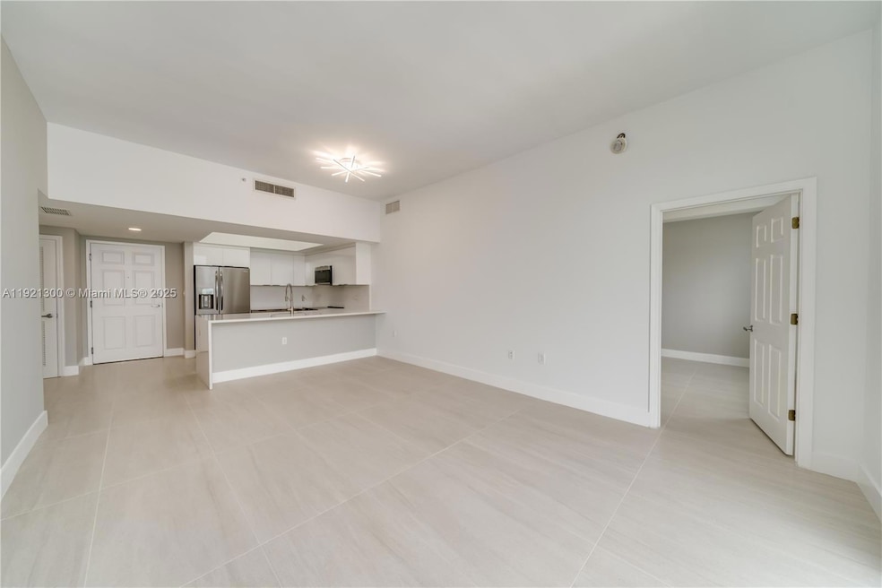 Hollywood Station unit 1007, Hollywood, FL 33020 - photo 1
