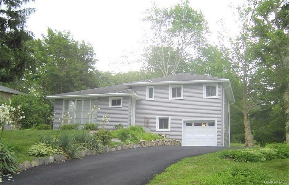 325 Fairview Ave, Yorktown Heights, NY 10598 - photo 1