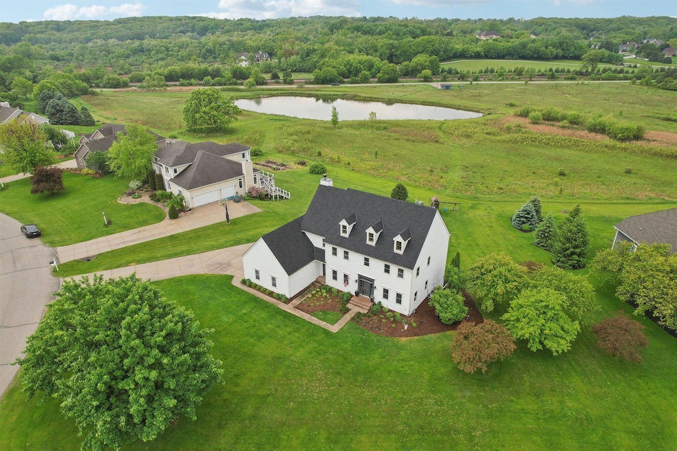 Private lot abutting pond!