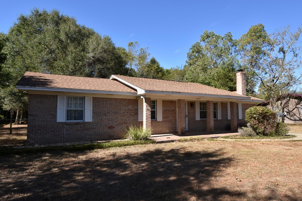 1209 Pinewood Ln, Crestview, FL 32539 - photo 1
