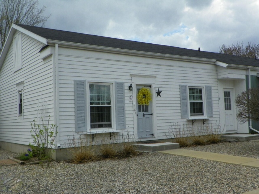 607 Carriage Lane 003