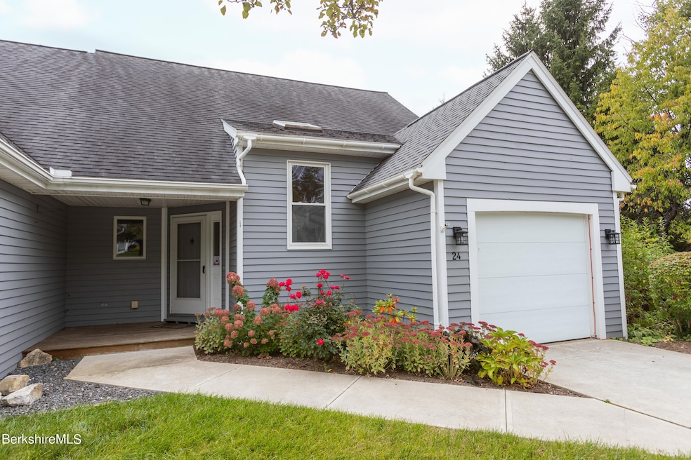 24 Walden Ln, Pittsfield, MA 01201 - photo 1