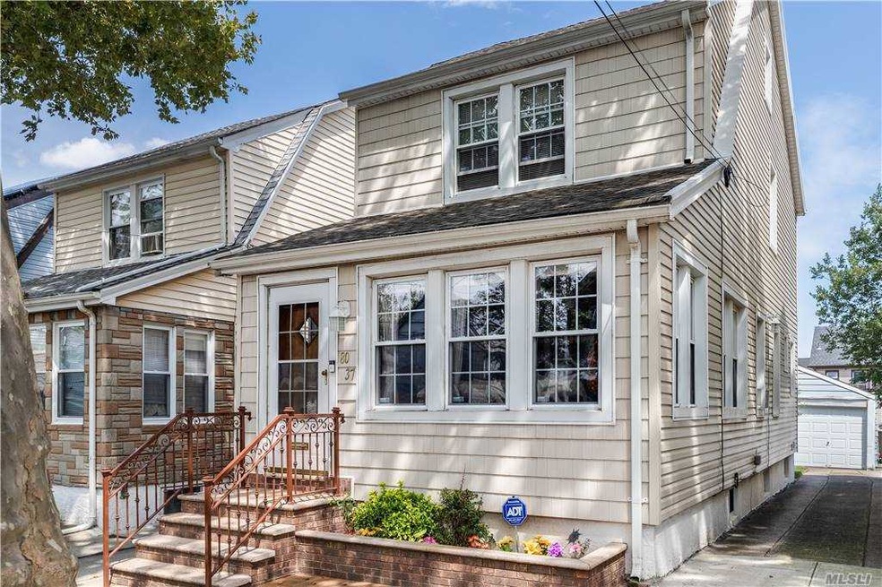 80-37 160th St, Jamaica Hills, NY 11432 - photo 1