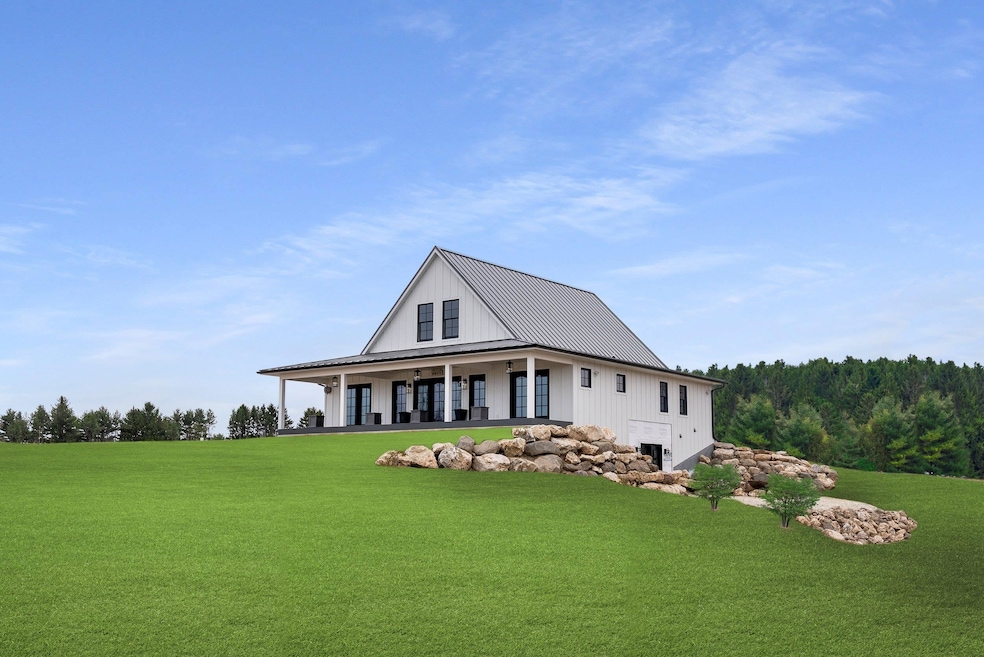 7118 Southview Rd, Manitowoc, WI 54220 - photo 1